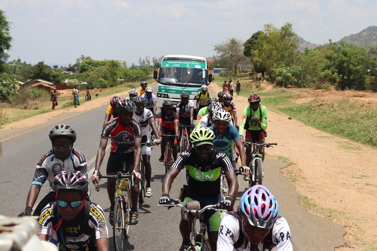 lisabanda983's tweet image. #DayTwo of the Malawi #ClimateJustice Caravan

Engaging communities by all means necessary.
Raising awareness and mobilizing voices to demand #ClimateActionNow❗️

@COP29_AZ 
@cisonecc_malawi 
@OxfamMalawi
@ConcernMalawi
@aej_malawi
@aacjinaction 
@NYNCC1 
@juliusngoma