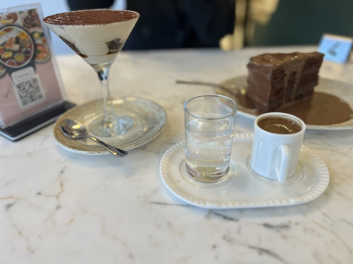 Good morning everyone !