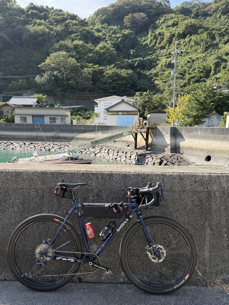 kozyflat's tweet photo. @elephantcycles の #とびしま海道ライド ゆっくり島を1周、話してる時間が長い感じ、ホント楽しい!
#surly #surly_straggler #straggler https://t.co/DPLECFLHa3