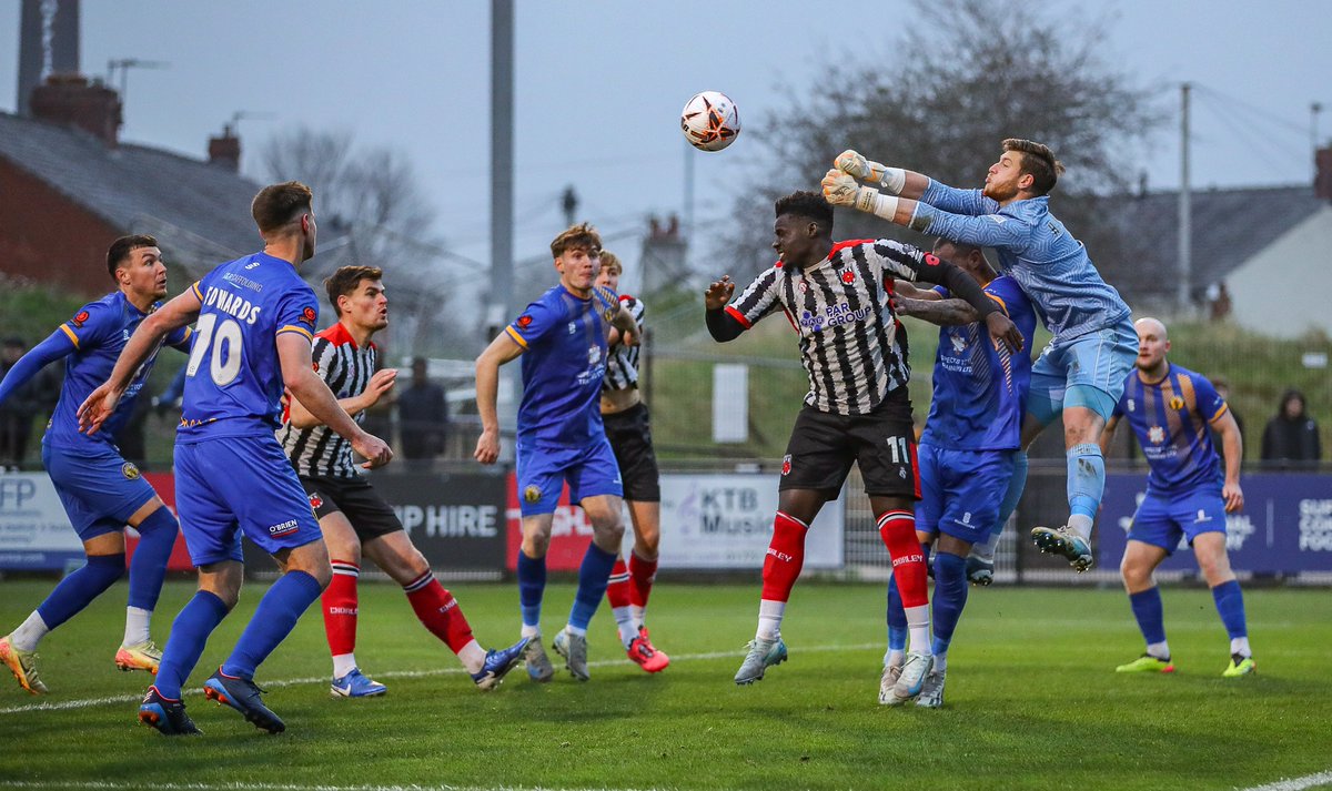 Another fine home win <a href="/chorleyfc/">Chorley FC</a> V <a href="/LeamingtonFC/">Leamington FC ⚽️</a> with a 2-1 score line which puts us top of the league. Two fine goals from our loan signing 👏. Excellent from both sets of fans to remember the fallen 👏👏.
A few images here the rest CLICK 👇
<a href="/leponline/">Lancashire Post</a> 
flic.kr/s/aHBqjBRcy2