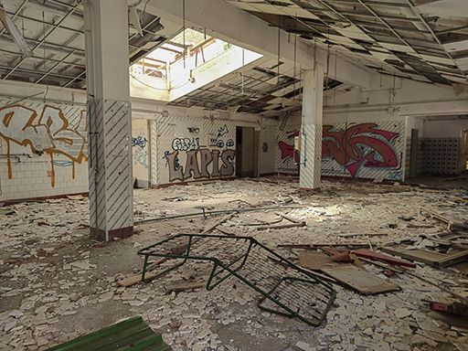 werquer's tweet image. Freizeitruinen. 
Verfallene Bungalowanlage in Cecina, Italien 
Mehr unter buff.ly/3O4688W