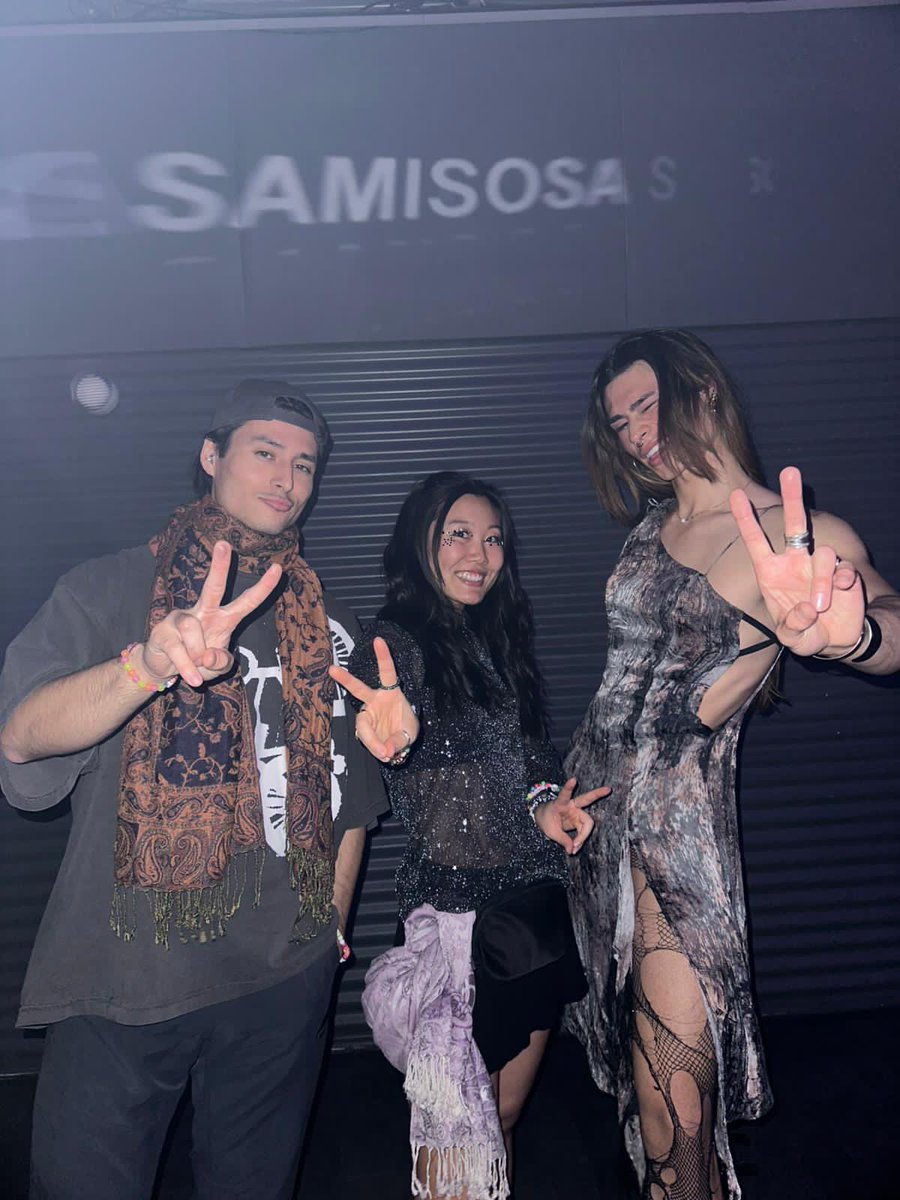 ydenette0's tweet photo. disintegrated this dress but it’s was WORTH IT https://t.co/5mtJbTTQZR