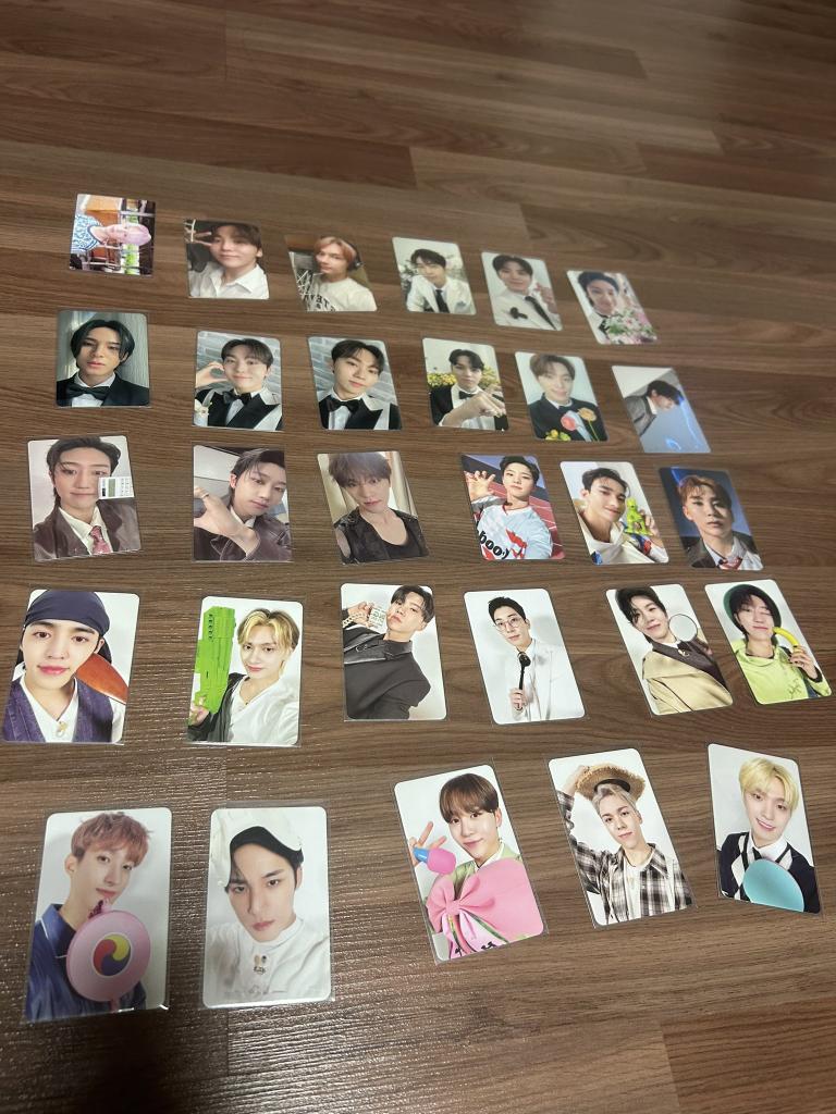 Hannieeyo's tweet photo. #EyoLapag
wts seventeen svt photocard pc teenage semicolon fml carver bss dinosaur horanghae magazine

- 60 each
- prio getting more
- from y*ngdo 
- DOP: PAYO 
- dm/reply to order

🏷️wts lfb scoups jeonghan joshua jun hoshi wonwoo woozi the8 mingyu dk seungkwan vernon dino ph https://t.co/2xCJOJK5dm