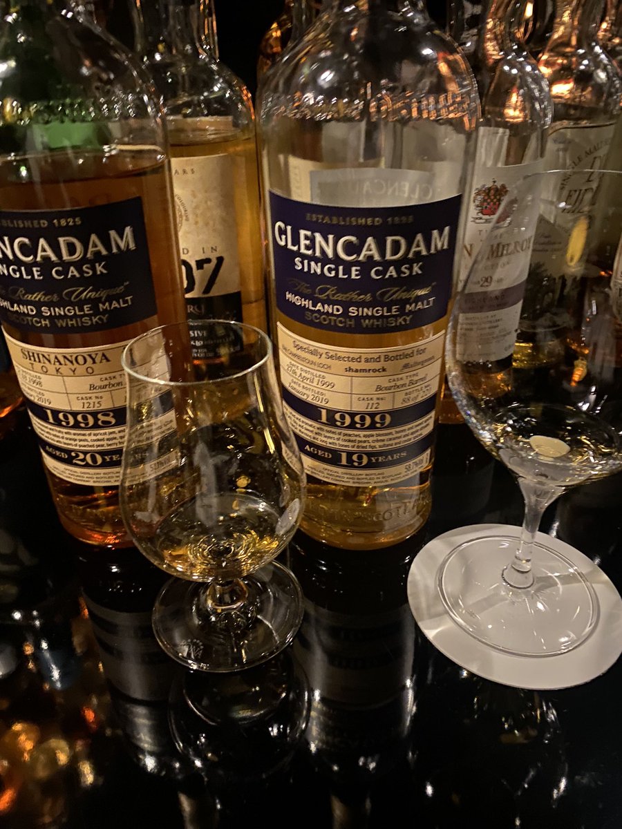 tokanishijima1's tweet photo. 久しぶりにお伺いしてます🥃
カダムはシャムロックさんの麦感goodでした👍
97ネヴィスは最初そうでも無いかなと思ったけど、1時間置いたらめちゃ旨になりました‼️
もう少し楽しませて頂きます
#barsimon https://t.co/HQqPcGUghj