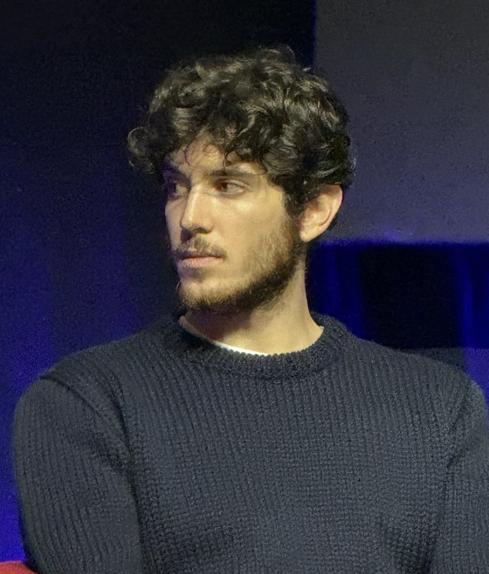 QuelloCheTuSei's tweet photo. Secondo il mio umilissimo parere picchi di bellezza e perfezione così elevati difficilmente sono stati raggiunti 😪 https://t.co/pf70ckPC7f