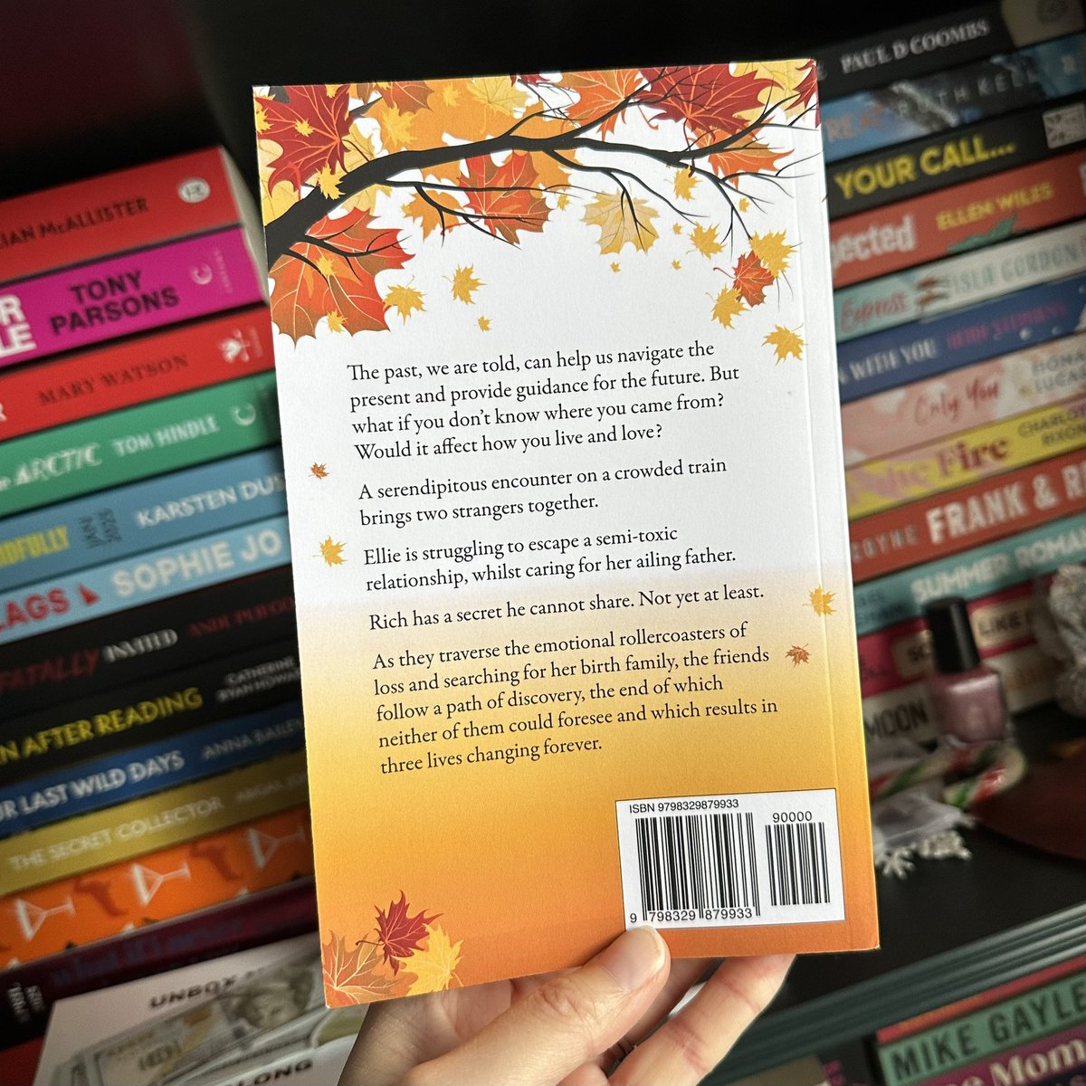 shonaholmes23's tweet photo. 📚📮#BookPost 📚📮

Look at this beautiful copy of #UntilWeMeet by @e_v_radwinter, with a hand written thank you card from the author too❤️🥰

“A serendipitous encounter on a crowded train brings 2 strangers together” 

Can’t wait to be on the #blogtour in Jan!📖

 #BookTwitter https://t.co/iBl63NFJKQ