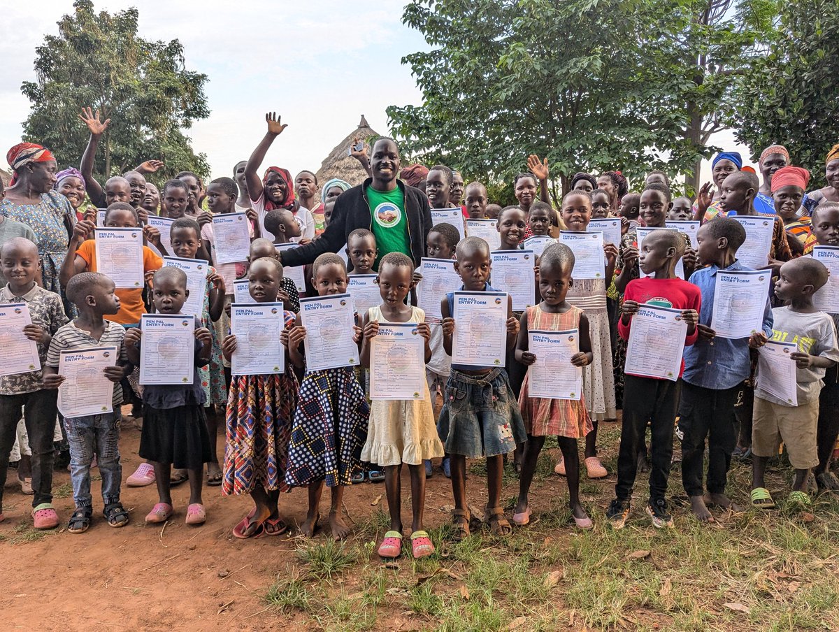 murphycharity_'s tweet photo. The Pen Pal Program by Murphy Charitable Foundation Uganda is changing lives! We’re connecting over 1 million Ugandan children with global friends, inspiring dreams &amp; keeping kids in school. Every letter brings hope. Join us in building brighter futures! 

#HopeForUganda #PenPal https://t.co/mxDwHfl3Je