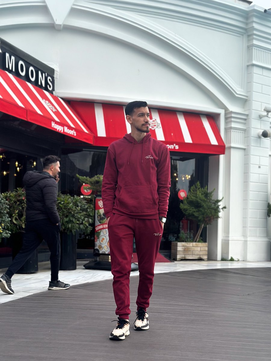 Another day in turkey 
مشكلة الاغتراب