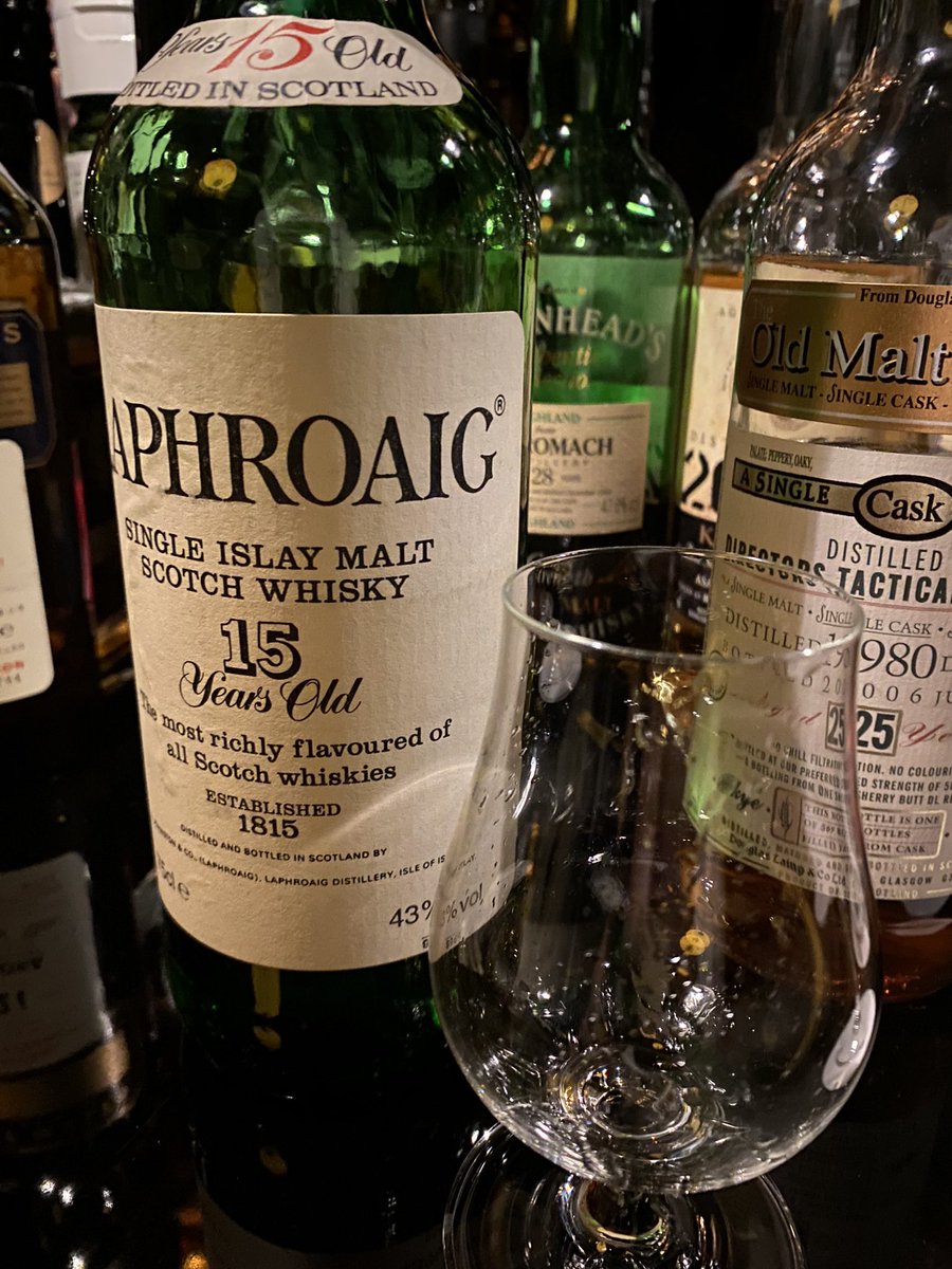 tokanishijima1's tweet photo. アデルフィボウモア最高でした🥃
タリスカー、ラフロイグの麦感、ピートほぼ無しもよき👍
ブローラもほぼ初見ですが、程よいピート缶で美味かった‼️
ありがとうございました🙏
#barsimon https://t.co/e2gdcBDMYc