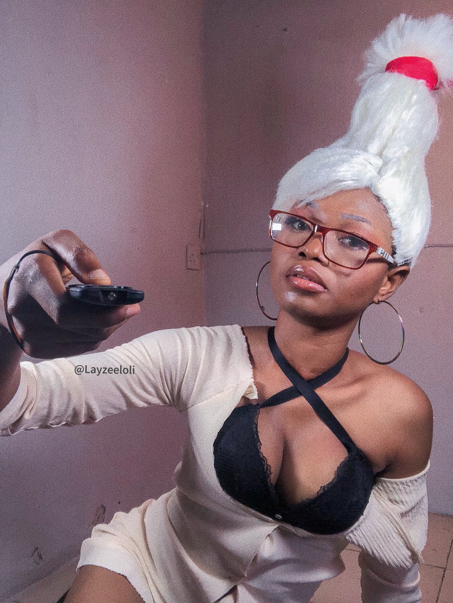 layzeelolita's tweet image. Granny seiko ayase cosplay from dandadan anime. 🇳🇬 👻 👽