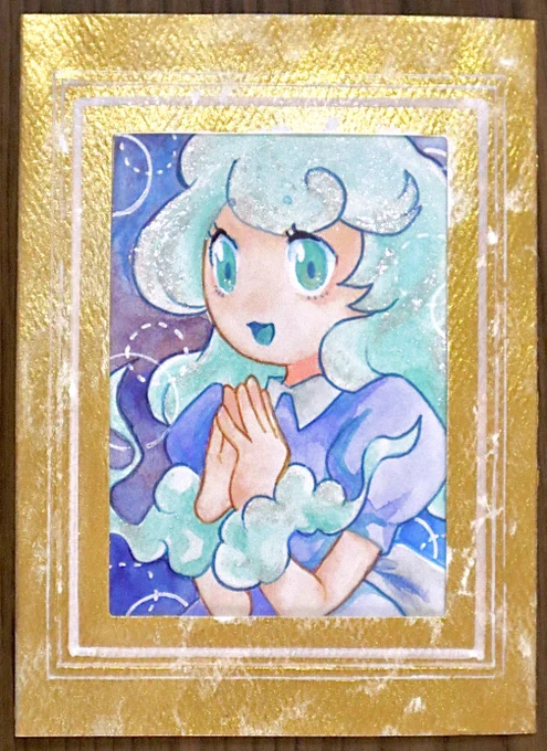 オリキャラちゃんATC原画!かわいすぎ〜これも送った絵の具をふんだんに…完全に使いこなしてくださってる… 水色のふわキラちゃんはこういうお姉さんキャラっぽいの大好きだし、ピンク蜘蛛ちゃんは目がいっぱいあって最高 目は多ければ多いほど良い あと封筒の素材の組み合わせ方が天才のそれ