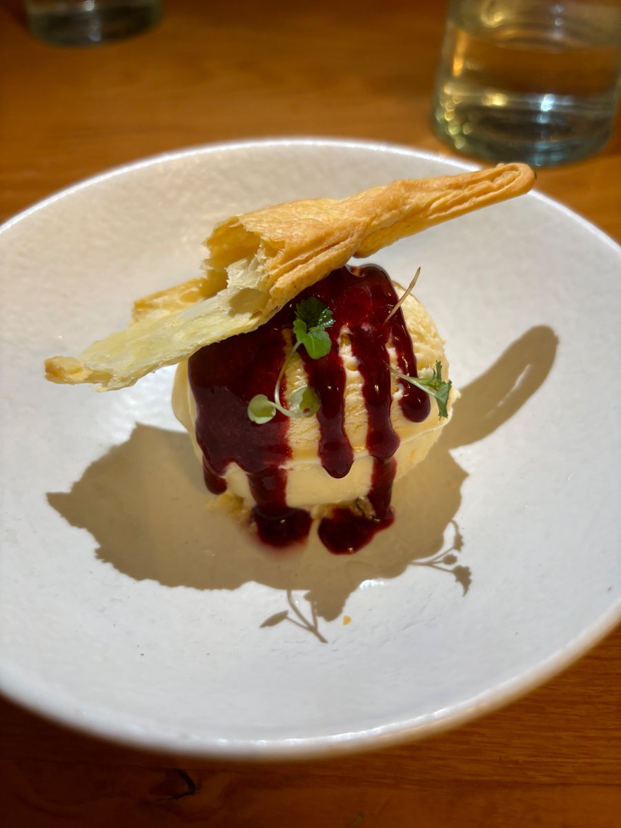 If you could only eat at one Oxford restaurant for the rest of your life, where would it be? 😋🍽️

Our pick this month: The Golden Ball Henley