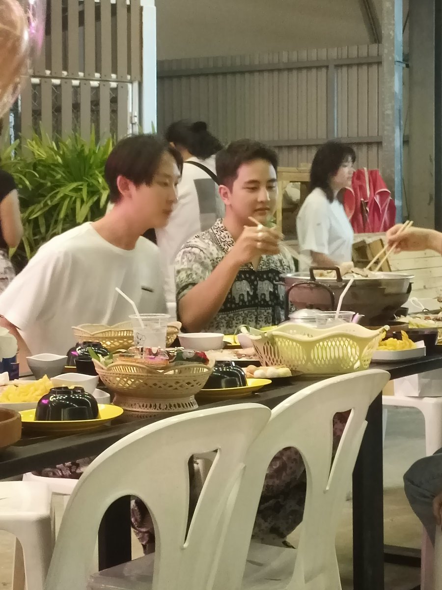 ข้าวตังตัวน้อยลูกสาวป๊าบุ๋นมิ๊เปรม 👨‍👨‍👧 ❤️🩵🥦 tweet media
