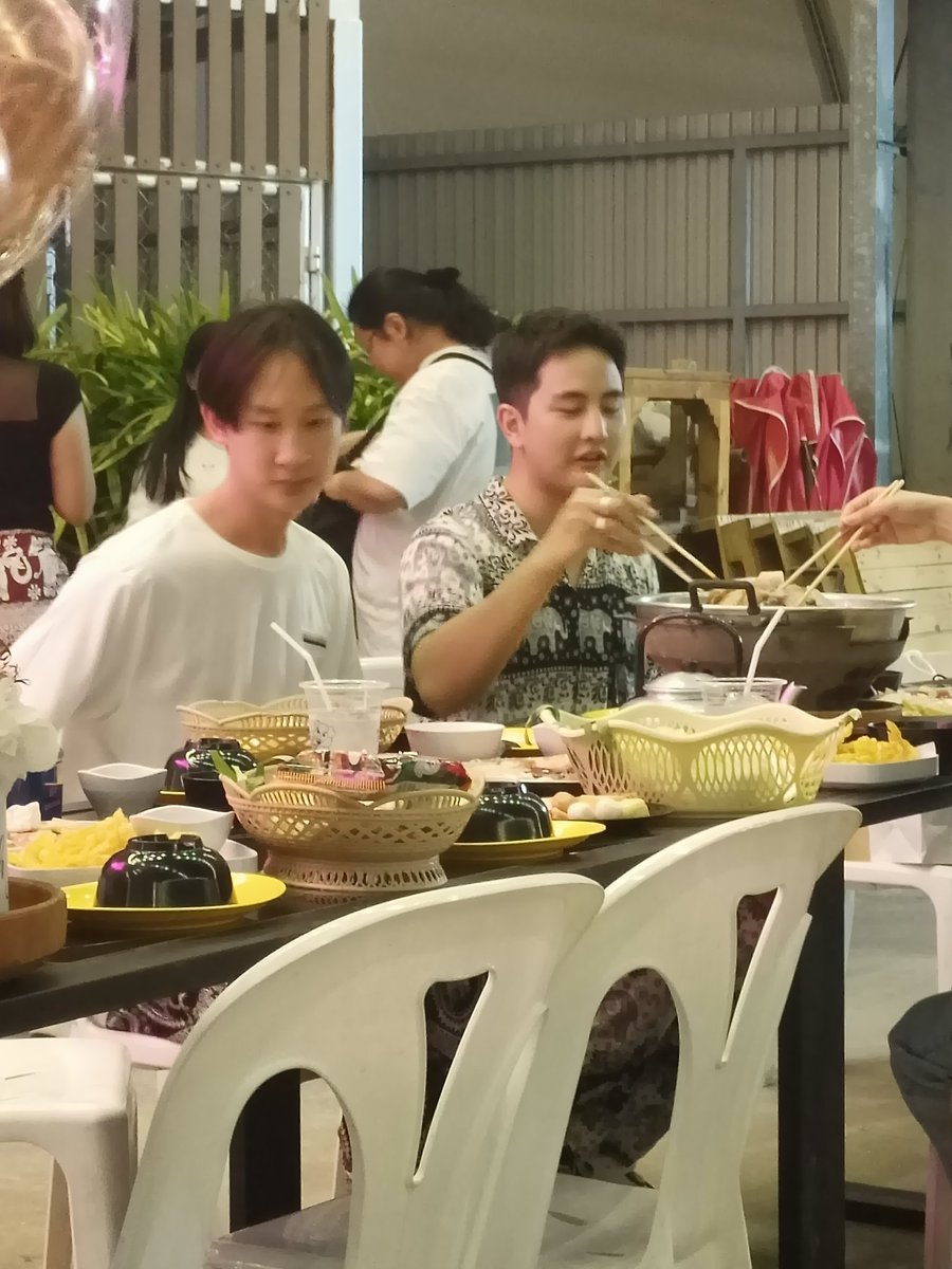 ข้าวตังตัวน้อยลูกสาวป๊าบุ๋นมิ๊เปรม 👨‍👨‍👧 ❤️🩵🥦 tweet media
