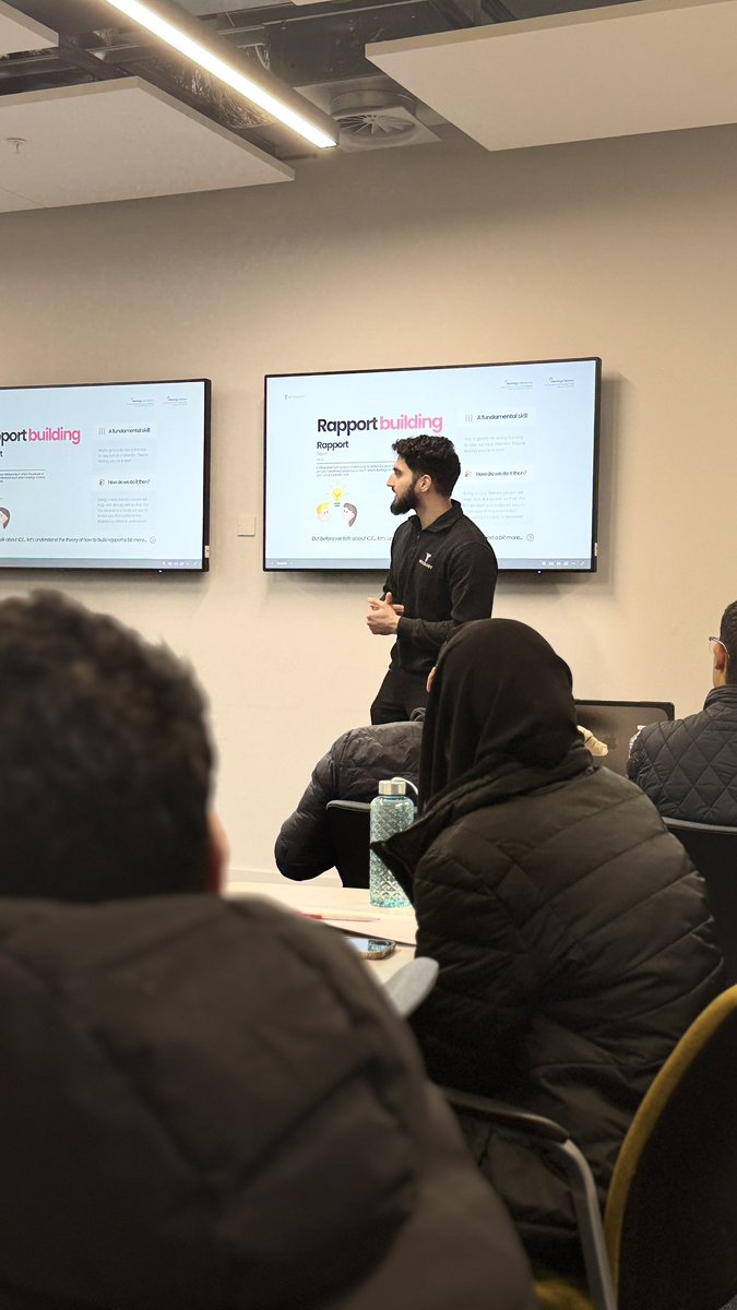 MEDOLOGY IN SCOTLAND. 🏴󠁧󠁢󠁳󠁣󠁴󠁿

This weekend, we were honoured to plant the Medology Flag in Scotland with “The Interview Crash Course” — teaching S6 students everything they need to know about their upcoming medical &amp; dental school interviews.

Thank you to everyone who came down! 💜