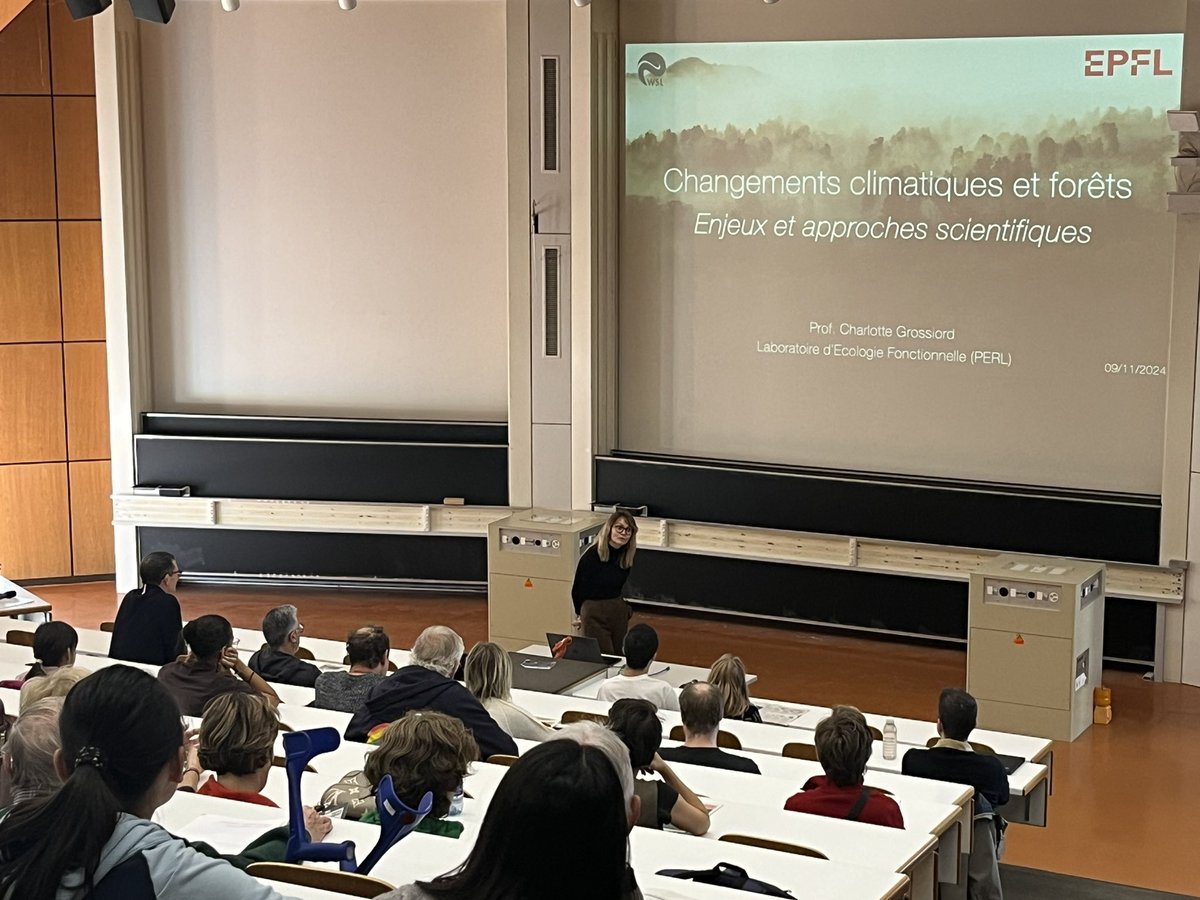 EPFL_SPS's tweet photo. Un très grand merci à la professeure Charlotte Grossiord @GrossiordCha pour sa conférence sur Impact des changements climatiques sur les forêts : enjeux et approches scientifiques
#Scientastic @EPFL https://t.co/ct2JI73Att