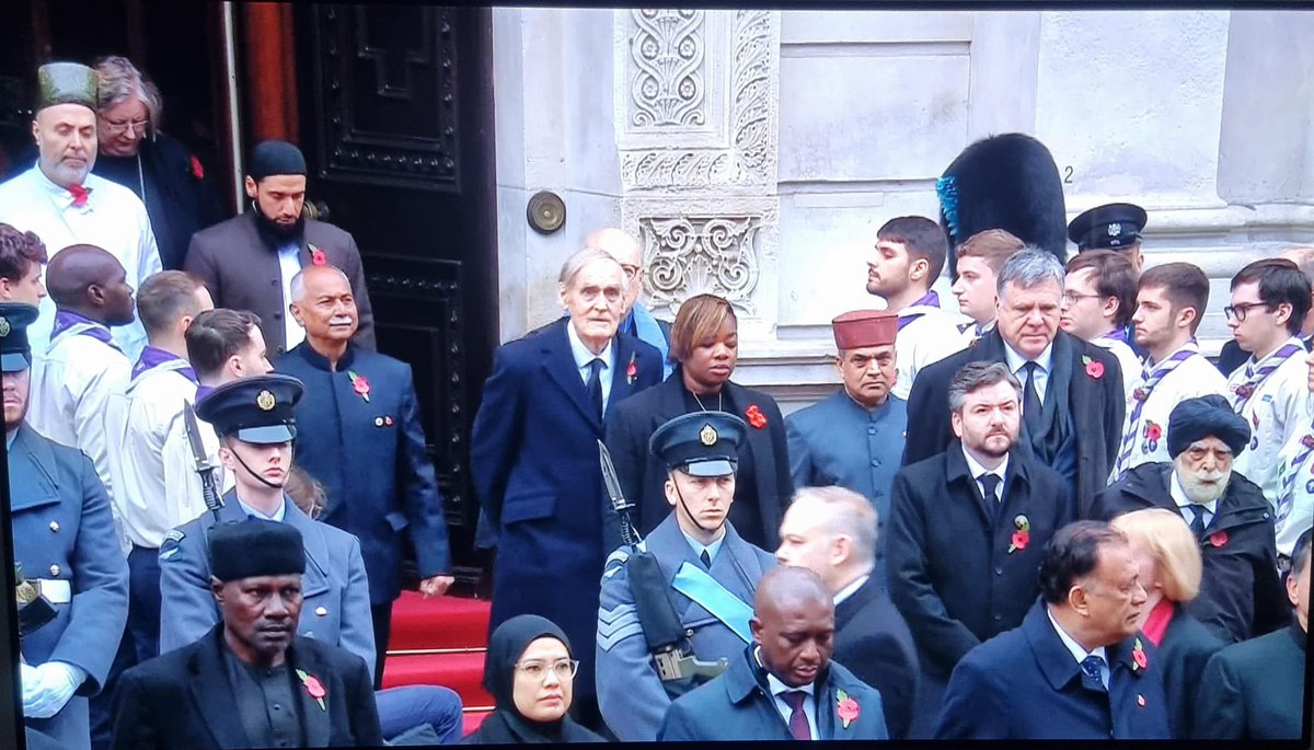 As we remember those that made the ultimate sacrifice for our country, we are grateful to pay our respects on behalf of the #Jain faith. 
#lestweforget #remembrance 

jainology.org/jain-faith-rep…