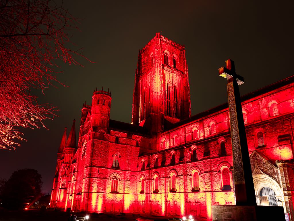 Durham Cathedral will be illuminated in red this evening once again, to remember before God those who gave their life in battle and those who put their lives at risk today

#LestWeForget #RemembranceDay2024
