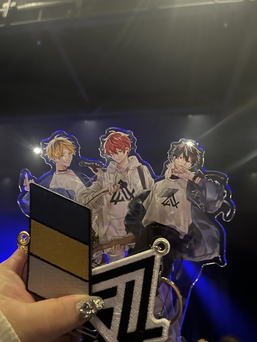 ytmr_rit's tweet photo. 8割泣いてた😭
曲の度に脳裏に浮かぶシーンがありすぎて、脳内短編映画みたいになってた。 https://t.co/csqytZ88ld