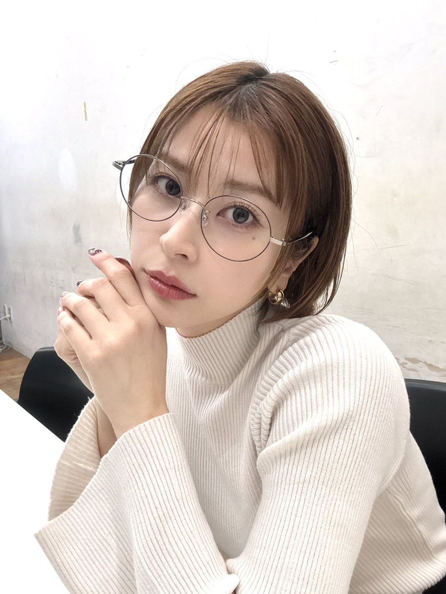shiyooori's tweet photo. 1番好きなカラコンは
OLENSのリアルリンググレー🩶
ちゅるんとしてて可愛くて
自然な大きさで全く乾燥しないから大好き🩶
PR https://t.co/iSp86G2c0T
#カラコン https://t.co/7A6xiIQAtX