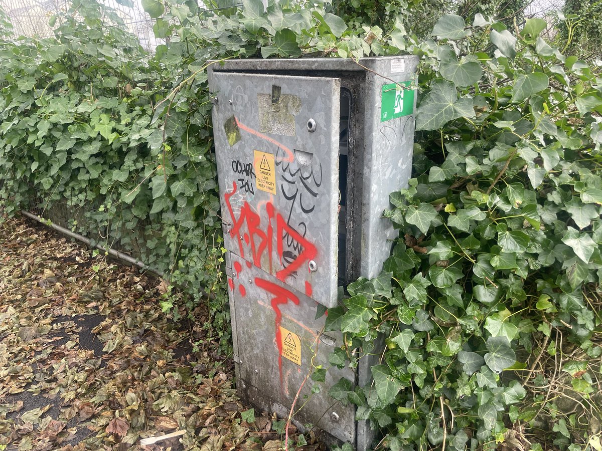 DiarmaidOF's tweet photo. @GalwayCityCo exposed electricity box at the entrance to Fishery Fields, across from the Cathedral. Hoping you can guide this to the correct agency to resolve 😊 https://t.co/9CQioJUpFr