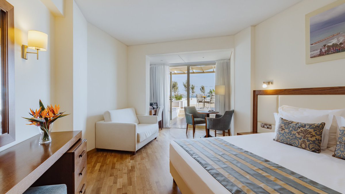 GoldenBayCyprus's tweet photo. Discover refined luxury in one of our Mini Suites. Enjoy chic decor, natural light, and breathtaking sea views. Perfect for a serene and elegant stay.
https://t.co/ejEjbCp5JA
#goldenbaybeachhotel #MiniSuite #roomwithaview #beachfronthotel #5starhotel #holidays #larnaka #cyprus https://t.co/SOYSVik1EC