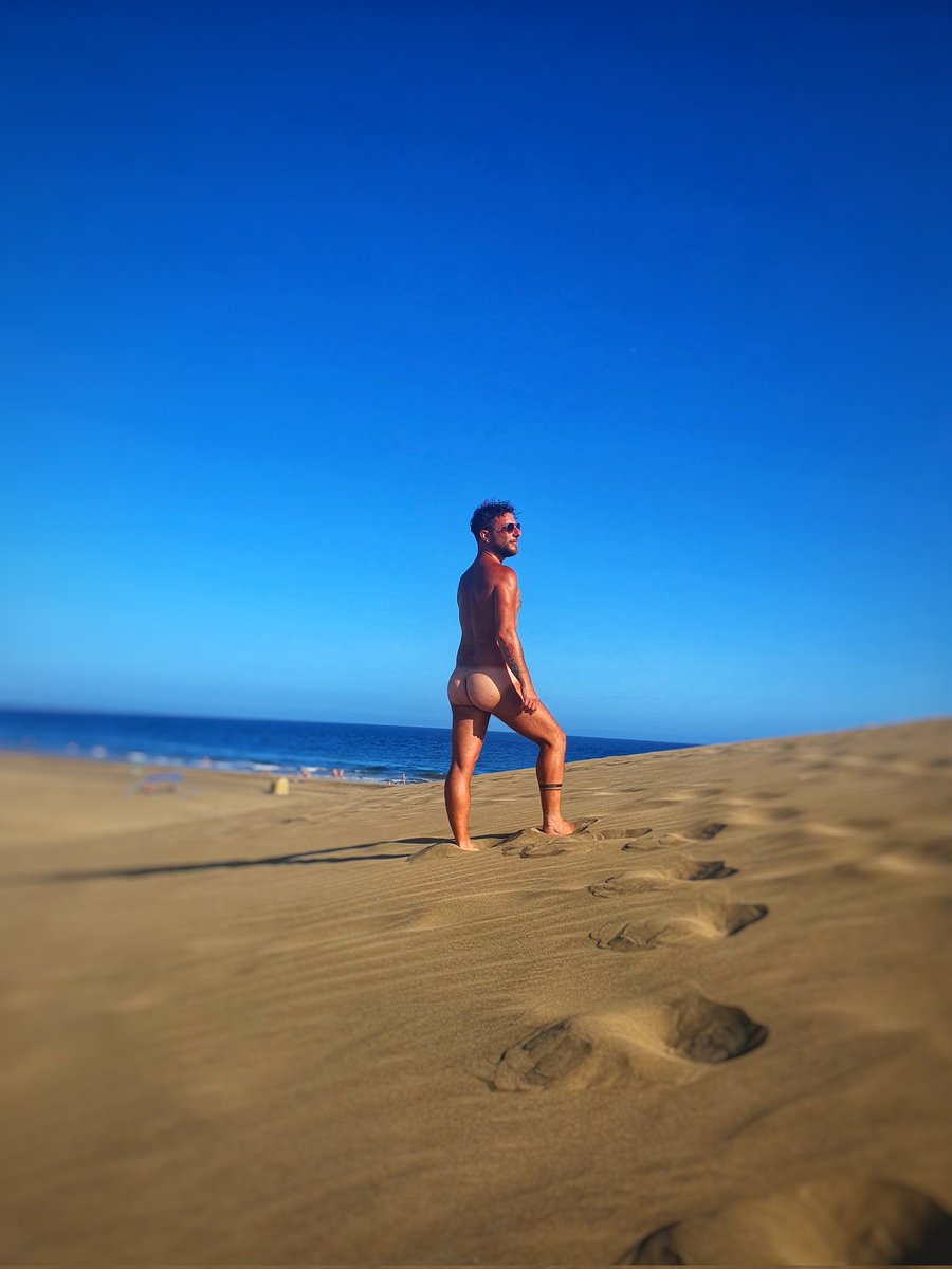 Zankou85's tweet photo. Hola.. Buenos días a todos!
Buongiorno a tutti 😎🍑😏 #guys #maspalomas #fun #instagay #gayboy #boy #gayman #gayitaly #winterpride #gayhot #gaylife #beard #gaylove #instagram #man #gayupride #beautiful #GayMenForTrump
@BoysItalian 
@GayAmateursProd 
@official_gay_it 
@gayiboy https://t.co/57JJlaXEgs