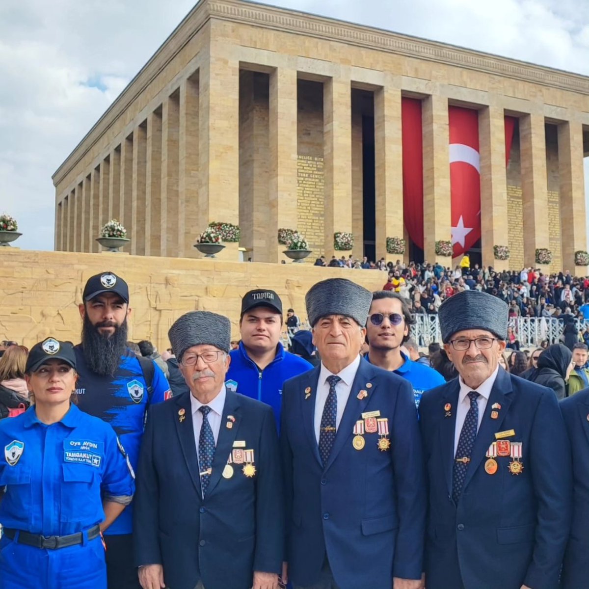 <a href="/tamgakut/">Tamga Uluslararası Arama Kurtarma</a> Ankara Ekibimizden Seçilen Arkadaşlarımız  Ekiplerimizi temsilen  10 Kasım Münasabetiyle #anıtkabir ' i Ziyarette bulundular.

#anitkabir 
#10kasım 
#atatürk 
#sonsuzakadarizindeyizatam🇹🇷🇹🇷🇹🇷🇹🇷🇹🇷🇹🇷🇹🇷🇹🇷🇹🇷🇹🇷🇹🇷🇹🇷🇹🇷🇹🇷🇹🇷