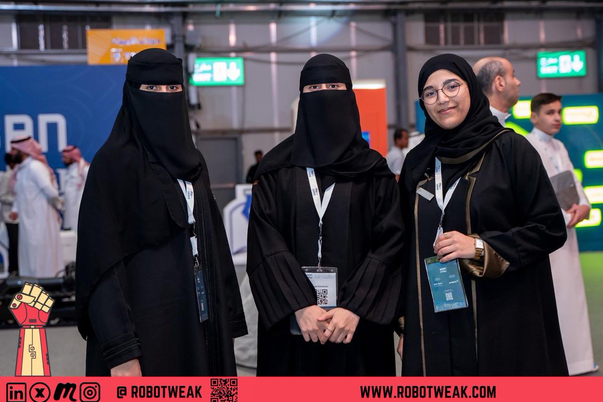 RoboTweak // روبوطويق tweet media
