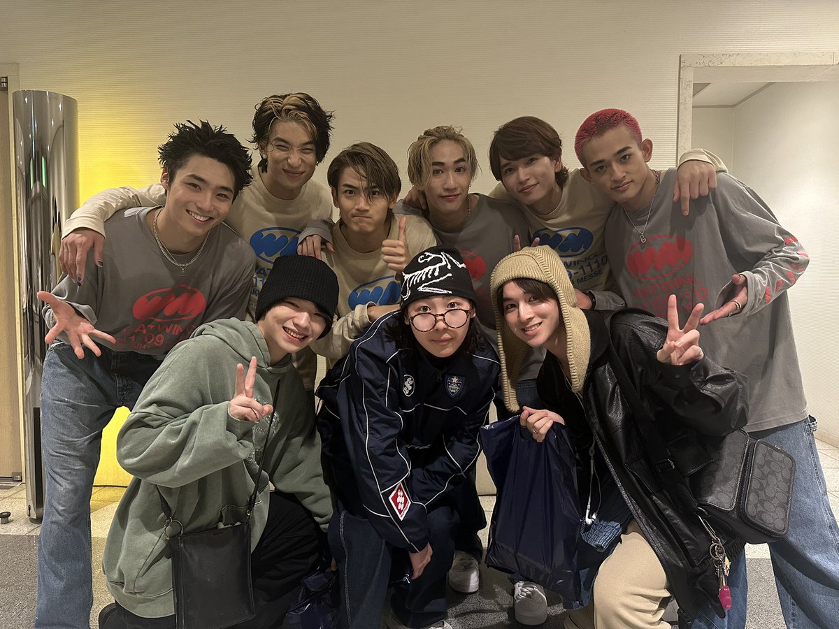 ninomiya_raimu's tweet image. 『WATWING LIVE TOUR 2024 - Get Em Back - at 幕張メッセ』

#WATWING のみなさんかっこよすぎました😭
めちゃくちゃ元気もらったので、今年も余裕で走り抜けそうです！！🔥

ずっと会いたかった希空くんにも会えて嬉しかった！
希空くんありがとう！🫶🏻🫶🏻

#GetEmBack 
#飛べ幕張へ