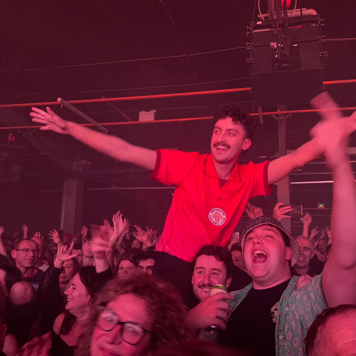 Ali Winter tweet media