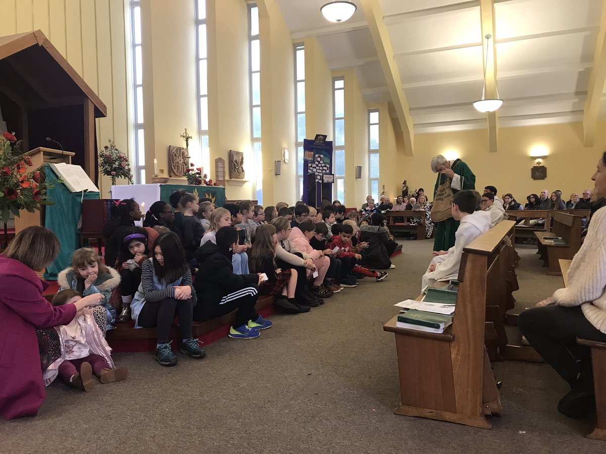 HelensSt23663's tweet photo. St Helenโs family Mass. A true celebration for our families and parishioners.#STHRE@CatholicCardiff@rcadc.org https://t.co/NPQ8oD95tM