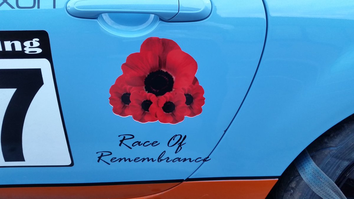 17_TCut's tweet photo. 10 years ago @MM_RoR @angleseycircuit @GGRMotorSport @Tankslider @hibbert_jeremy https://t.co/lWkmz4V2OB