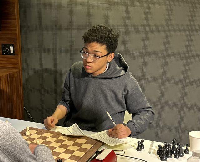IM Brewington Hardaway gains Elo to complete the requirements for the GM title. He leads the NYC GM Invitational with five rounds remaining. @uschess <a href="/thechessdrum/">Daaim Shabazz</a> <a href="/AfricaChessConf/">African Chess Confed</a>