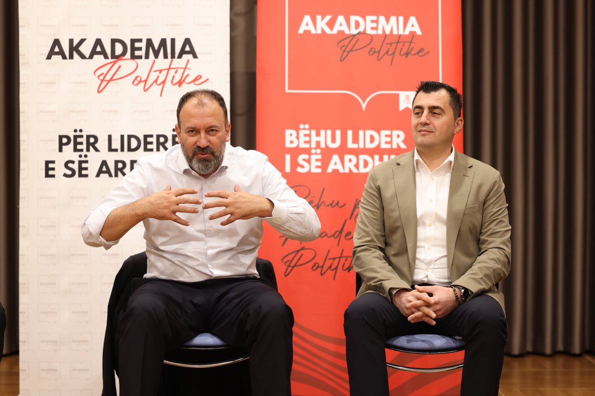 DostiSavio's tweet photo. Akademia Politike 2 - Moduli 5 📚
Një modul tepër interesant i fokusuar mbi organizimin dhe rëndësinë e fushatave elektorale  🗳️ https://t.co/CnAeU27L6n