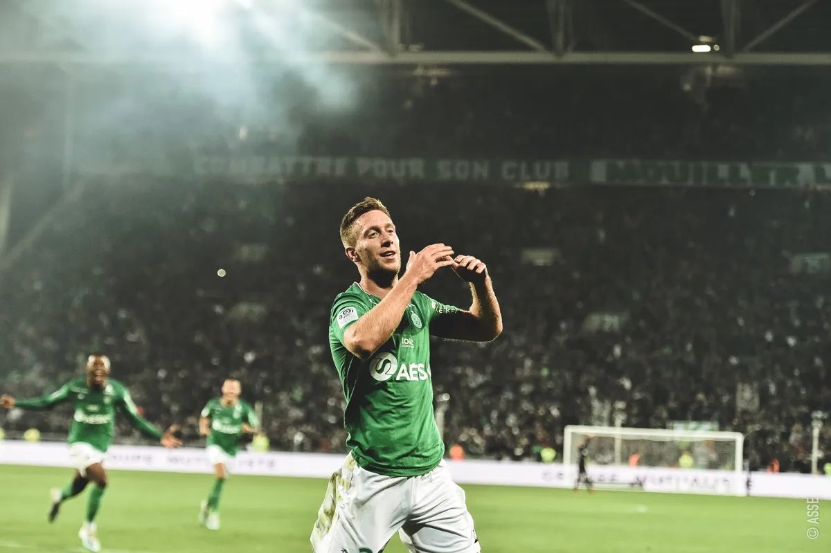 OlivierInvest08's tweet photo. 🎤 Robert #Beric dans un entretien pour @peuplevert ⬇️
“Je sais que le #derby est ce week-end. C'est un match particulier. Lorsque j'ai marqué contre l'#OL à la dernière minute, c'était incroyable. Marquer à #GeoffroyGuichard à cet instant de la rencontre, c'était fou."
https://t.co/MZIgwkQ67m