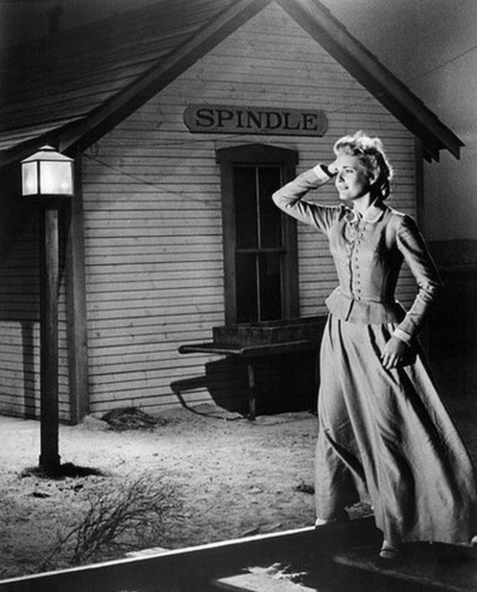 JuanmadelaPoza's tweet photo. #ConstanceTowers en #ElSargentoNegro (#SergeantRutledge, 1960), la segunda película que la bellísima actriz y cantante estadounidense rodó a las órdenes del gran maestro de maestros #JohnFord. Viernes 15 de noviembre en la cuarta temporada de #Classics. A las 22:00 en @TRECE_es. https://t.co/0KkJZKVavJ