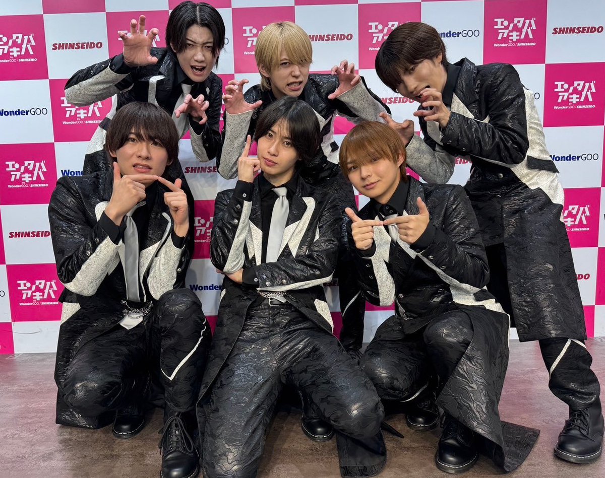 2024.11.10

エンタバアキバさんリリースイベントありがとうございました📸🕺

ずっとしたかった曲をフルでお披露目できて嬉しゅうございました🙌

リリイベ後半戦に向けてメンバー気合十分です🔥