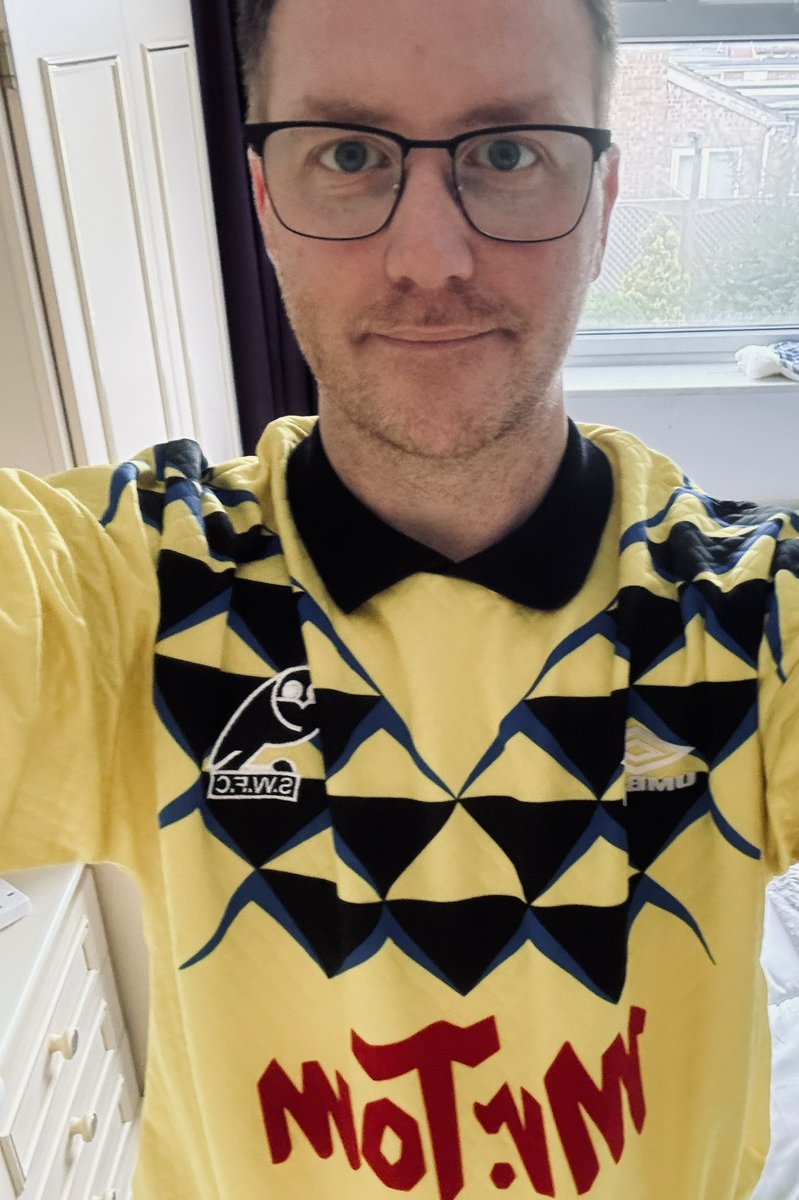 neilledger's tweet photo. Steel city derby ready. 🦉🦉🦉#sheffieldwednesday #steelcity #owls #swfc @swfc @WednesdayRetro @wedwarehouse1 @classicshirts https://t.co/5wurscPJVo