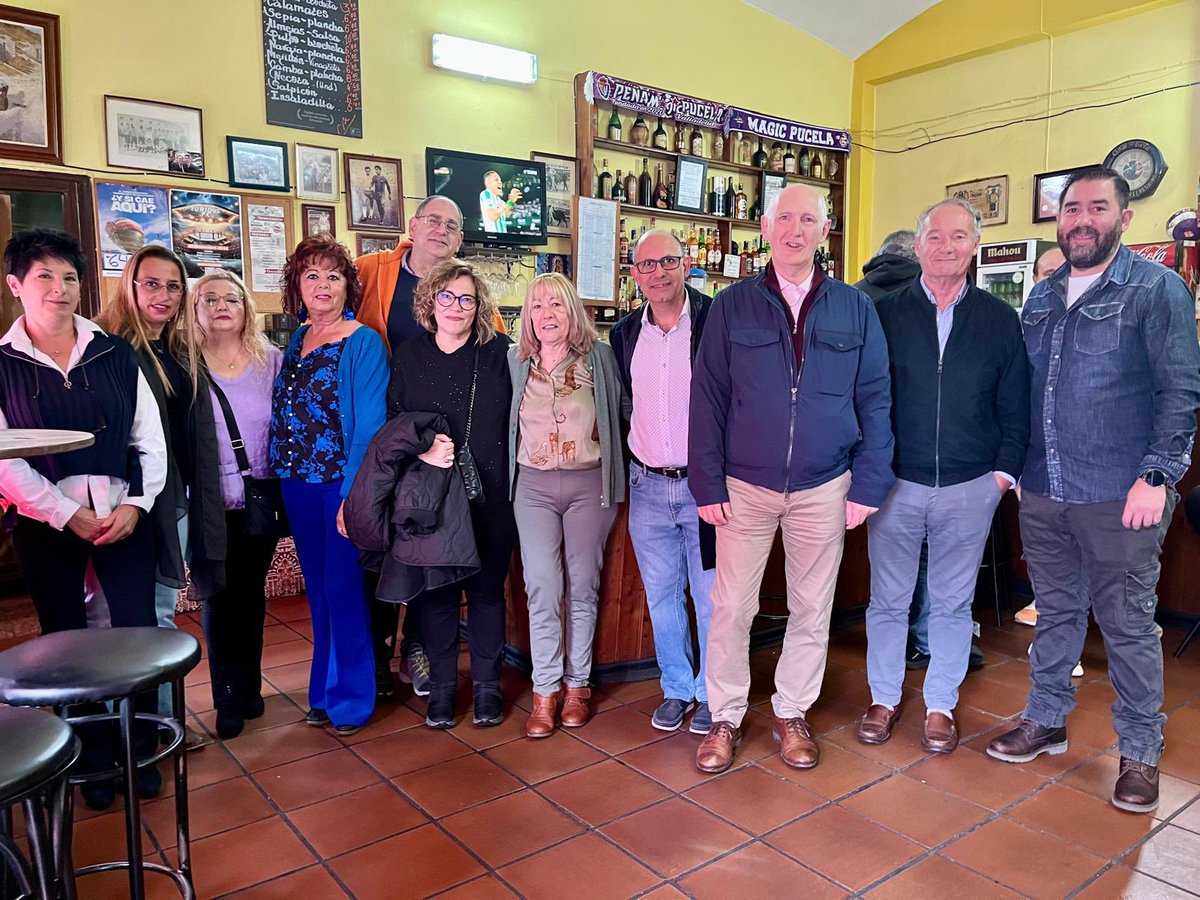 PSOE_AytoVLL's tweet photo. Bikers por la ELA #BELA ha donado lo recaudado en su última concentración en #Valladolid a #ELACy Han asistido los concejales @velezpsoe @EcheAlb @CharoChavez1 y @DrJAOtero con parte de la junta directiva de la ASVV Valle de Olid @Barrio Giron https://t.co/db752GNdqy