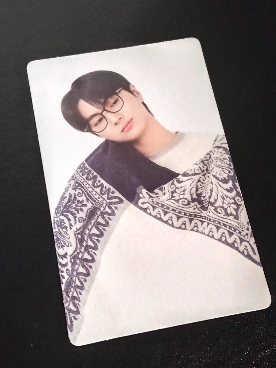 0604svt's tweet photo. #wonurieway 11.11 GIVE AWAY ALERT!!🫶💘✨ 

mini giveaways 
—Orange blood pc jake
—5php gcash (4 winners) 
—ggu ggu jay 

mechanics! 
—must be following me 
—help rt my bentables! 
—winner must be shoulder sf! be responsible if you won🫶🥰

end in nov 12,8pm! good luck! https://t.co/EAdUw7N3Ro