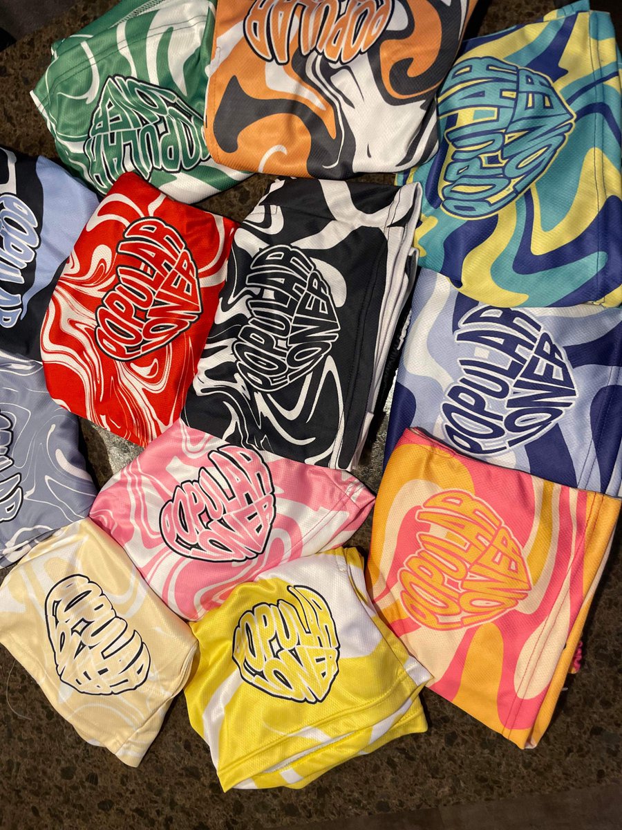 GirlitsCam's tweet photo. Thinking about rebranding. So I’m trying to sell these out. My sale ends tonight 

https://t.co/T782BTNAoi https://t.co/gOlgybSdLP