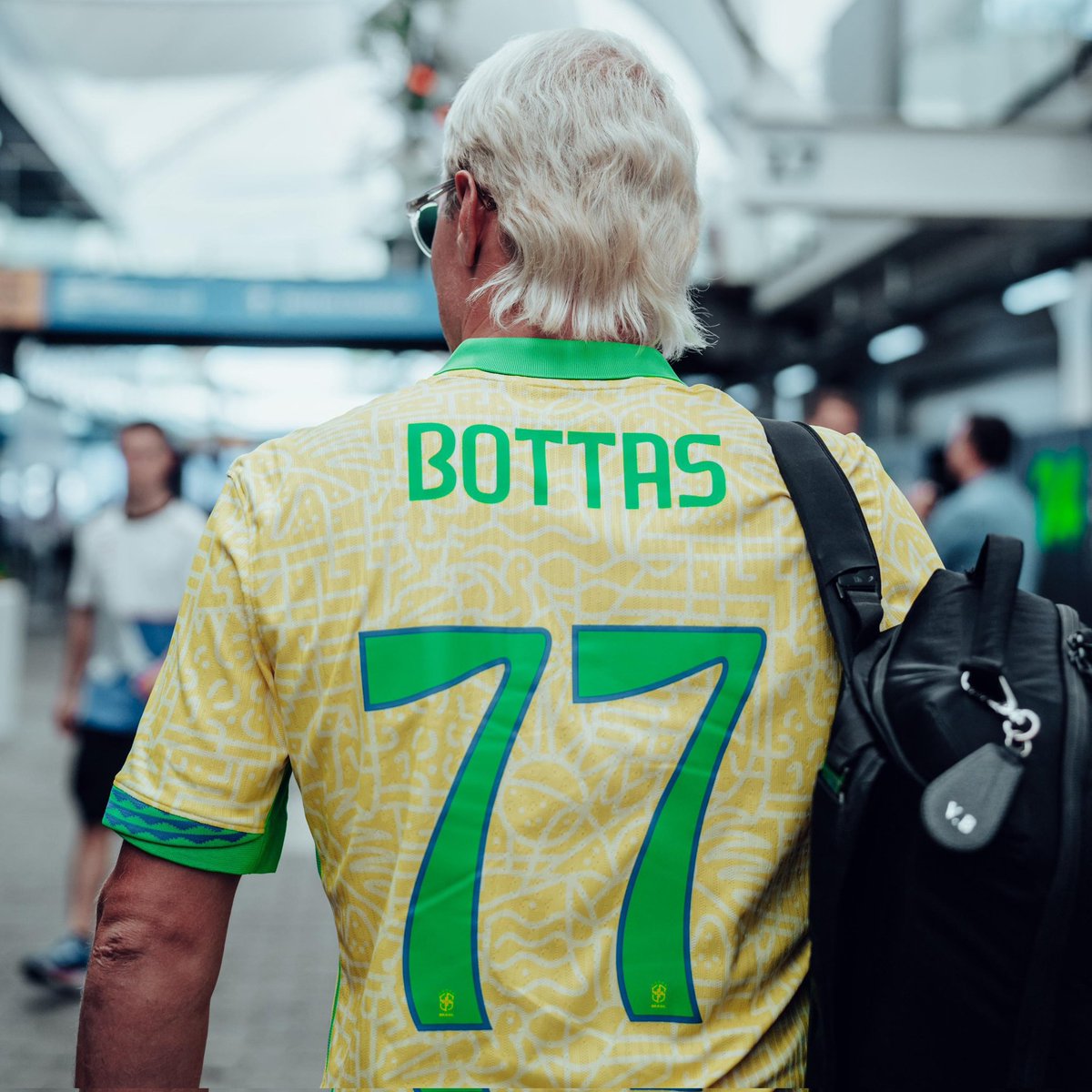 ValtteriB77's tweet photo. Was a pleasure Buttercup, bur eras come to an end. Let's the Bottinho era begins. #NewProfilePic https://t.co/RzNQvIJQfQ