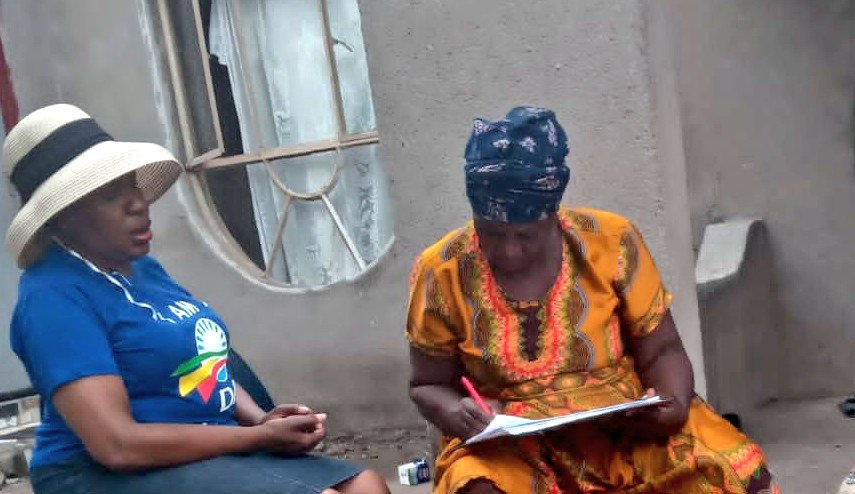 Exciting day out on the streets of Nkomazi connecting with voters! 🇿🇦 

We’re listening to your concerns and sharing our vision for a brighter future. 

Your voice matters! #KhulaDA
 
#DAatWork