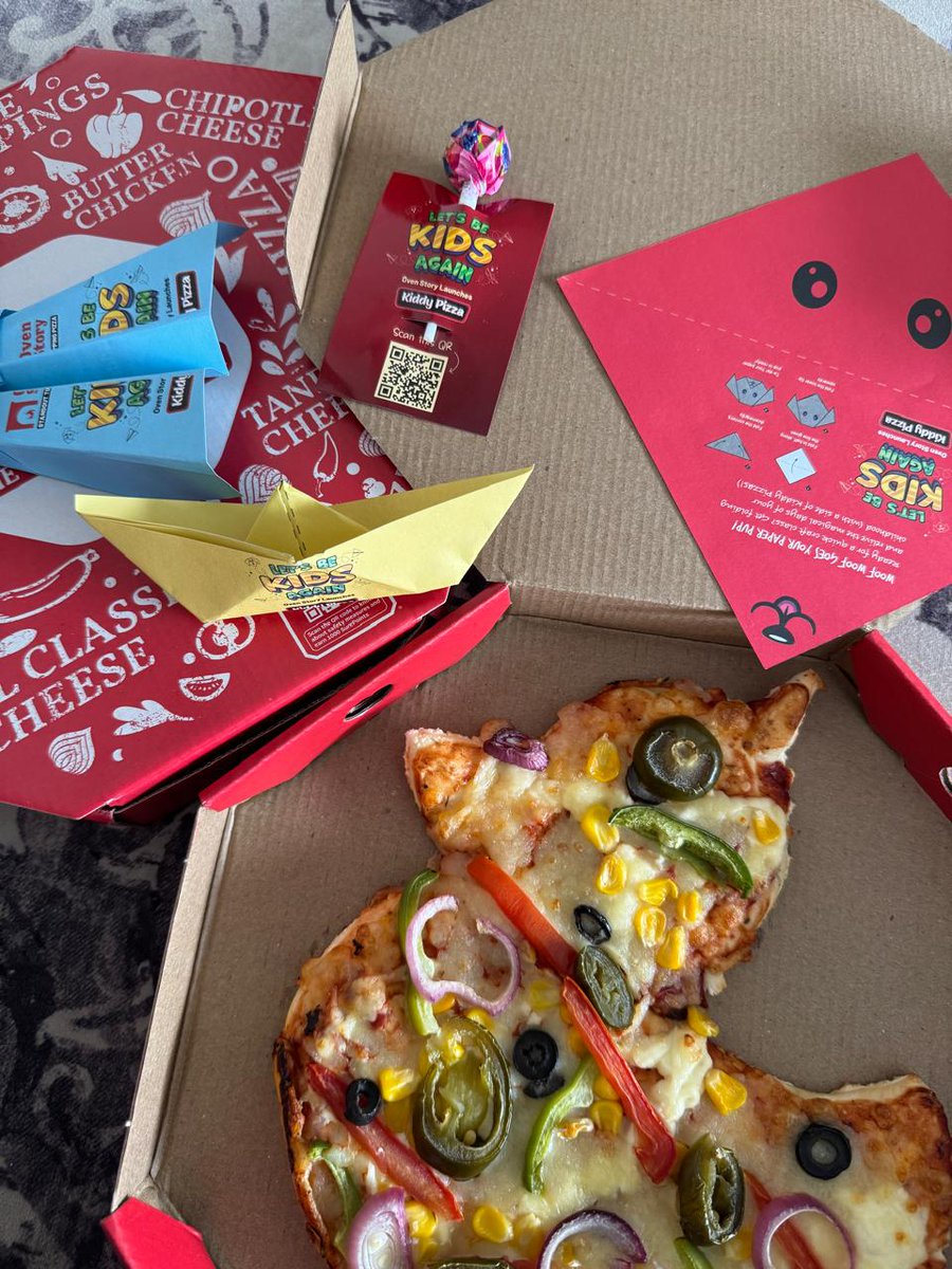 soyaachaap's tweet photo. I don't know what I miss more - flying paper planes or floating paper boats. Kya surprise mila aj @Oven_story se with their cute pizza and these paper kits.
#letsbekidsagain #childrensday https://t.co/apT2Nfmzwh