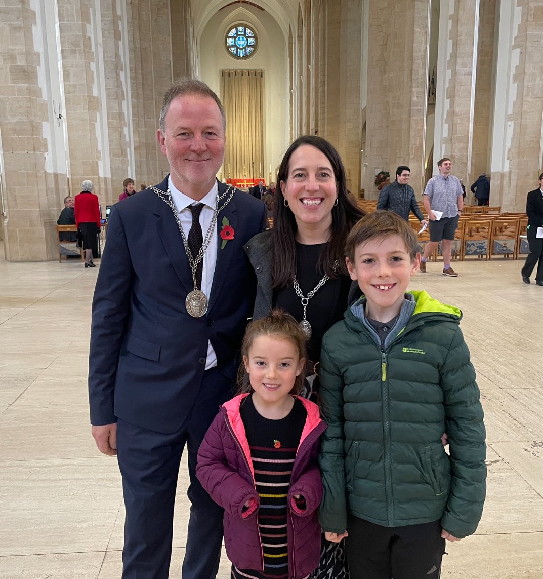 Howard Smith tweet media