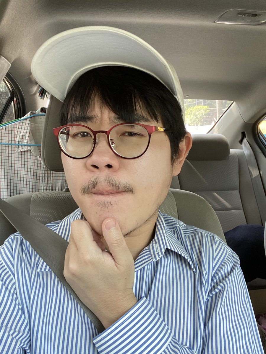 Hoon5801's tweet image. นี่ว่าถึงเวลาโกนหนวดโกนเคราแระ 🤣