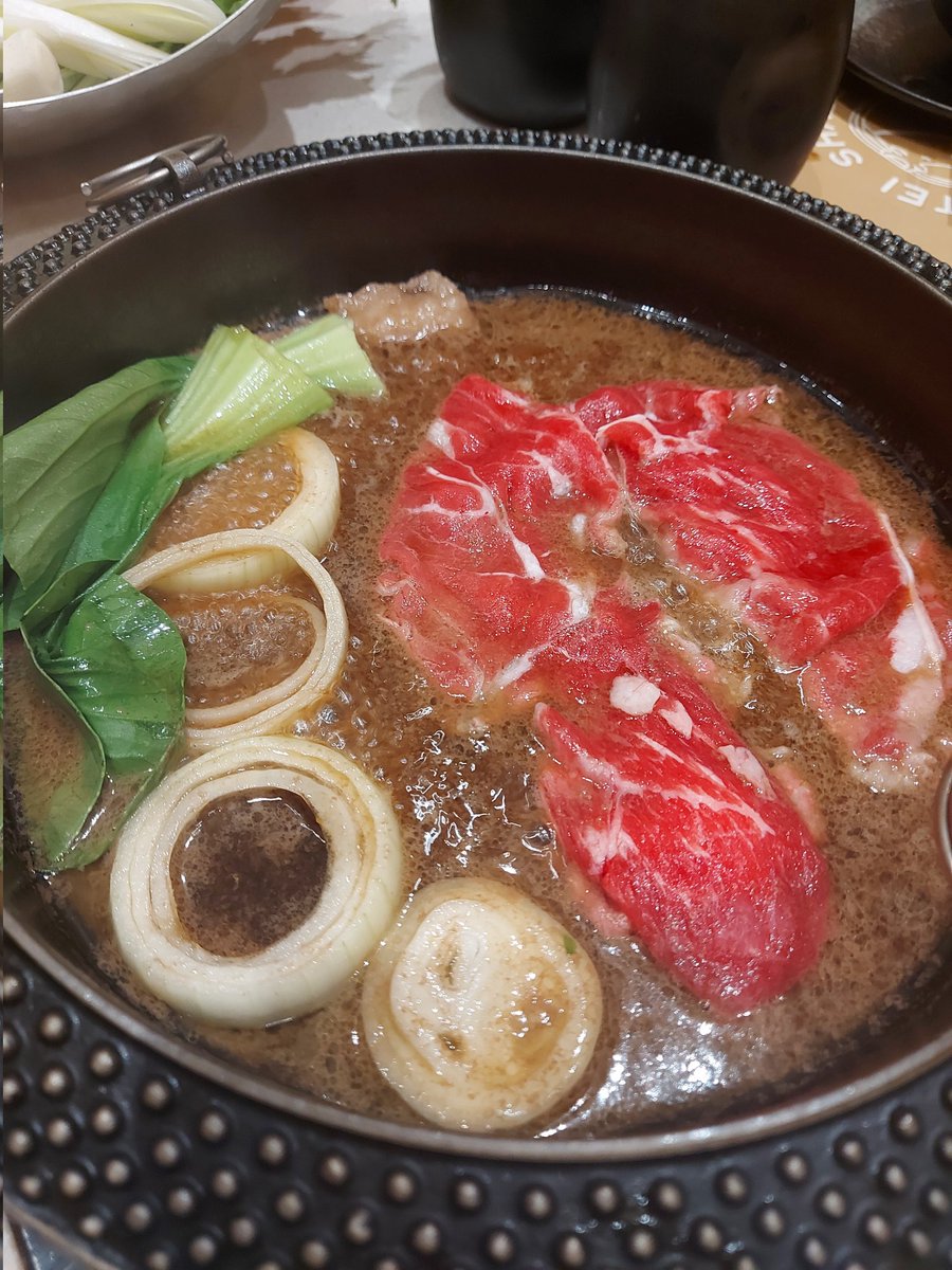 ChaAYMeiei's tweet photo. วันนี้ขอคามุยอีกวันคับ🥩ครอบครัวชวนมา Dinner! ใครจะปฏิเสธไหว🫨 https://t.co/jLFzRycTCu