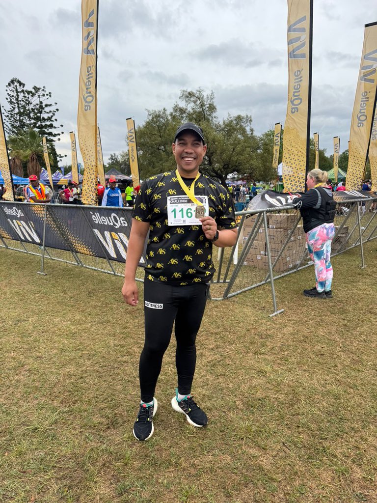 audas_vanschoor's tweet photo. JACARANDA CITY CHALLENGE 🌸
I’m not a runner ✍🏼
21KM IN THE BAG 🏃🏾♂️
RACE DAY 📸 DUMP 🖤💛
Thanks for the all the support and it was special doing it with #TeamAvs
#BEBETTER #RUNWITHAVS #AVSONTHE21 #AVSFITNESS #RUNPTA #RUN #Raceday #NOV9 #Runfree https://t.co/ljUZlqKK6h