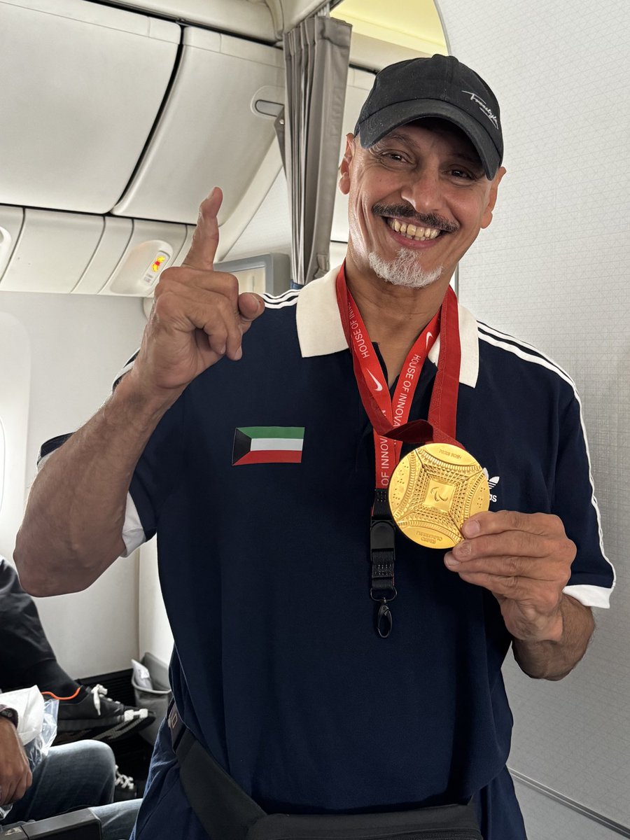 F9olsroor8's tweet photo. اسـأل الله العظــــيم رب العـــرش 
العظيم ان يشفيك شفاءاً عاجلاً غير 
آجل وعسى ربي يقومك بالســــلامة 

الأسطورة كبتن نزار رمضان 💐 https://t.co/trIdzlZznY
